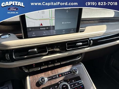 Used 2022 Lincoln Aviator Reserve w/ Equipment Group 201A AWD/4WD image 27