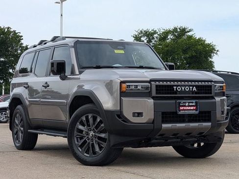 Used 2025 Toyota Land Cruiser 1958 image 2