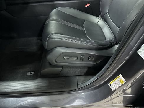 Used 2024 Honda Pilot Touring image 25