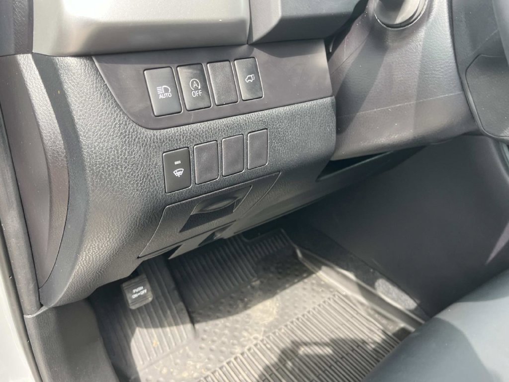 Used 2019 Toyota Highlander XLE FWD image 36