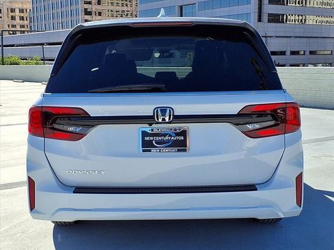 New 2026 Honda Odyssey EX-L image 5