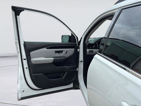 Used 2023 Honda Pilot Touring image 20