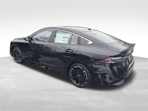 New 2026 Nissan Sentra SR w/ SR Premium Package FWD image 3