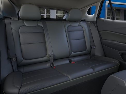 New 2026 Chevrolet Trax ACTIV w/ Sunroof Package FWD image 24
