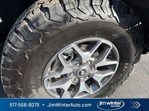 Used 2023 Ford Bronco Badlands image 3