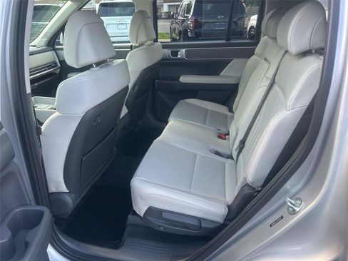 Used 2025 Hyundai Santa Fe SEL AWD/4WD image 22