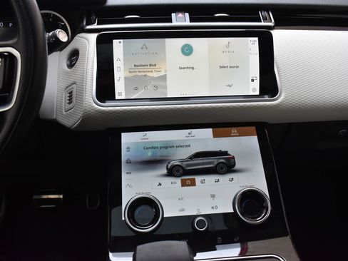 Used 2023 Land Rover Range Rover Velar R-Dynamic S AWD/4WD image 34