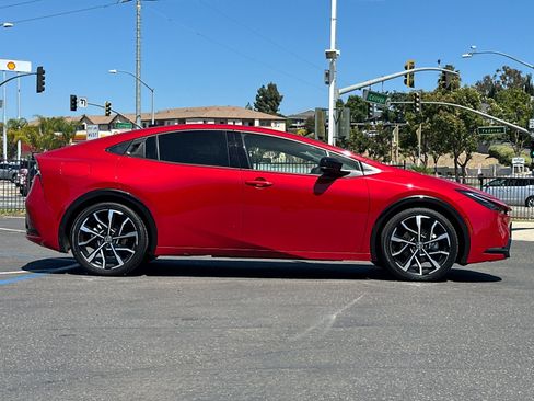 New 2026 Toyota Prius Plug-In Hybrid FWD image 6
