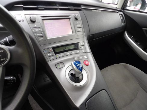Used 2013 Toyota Prius Two image 7