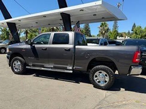 Used 2019 RAM 2500 Tradesman w/ Safety Group AWD/4WD image 4