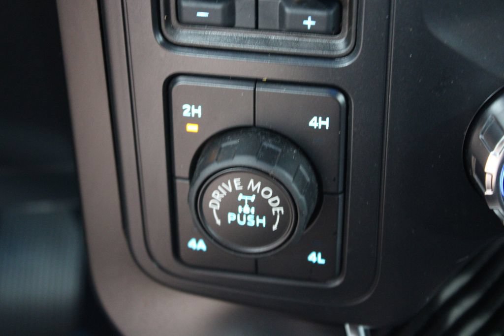 Used 2025 Ford F150 Raptor AWD/4WD image 46
