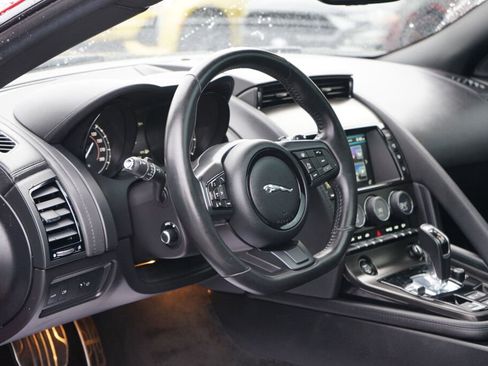 Used 2017 Jaguar F-TYPE S image 10