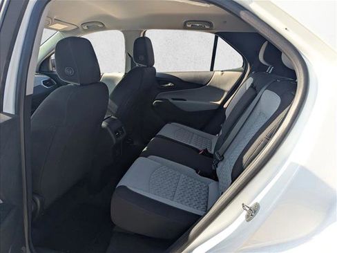 Used 2022 Chevrolet Equinox LS image 16