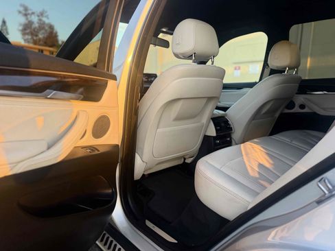 Used 2017 BMW X5 xDrive40e AWD/4WD image 24