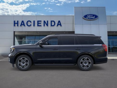 New 2026 Ford Expedition Active RWD image 3