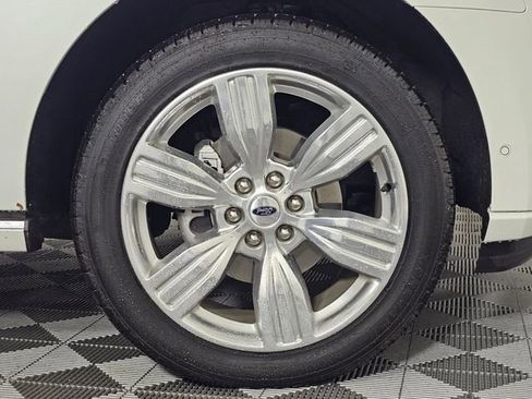 Used 2024 Ford Expedition Max Platinum image 9