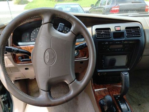 Used 2000 Toyota 4Runner Limited AWD/4WD image 6