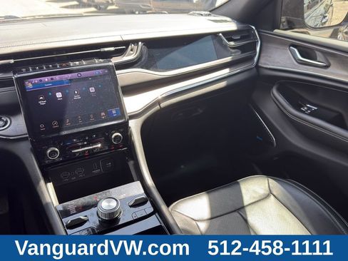 Used 2023 Jeep Grand Cherokee Overland AWD/4WD image 29