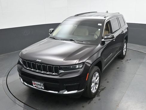 Used 2022 Jeep Grand Cherokee L Limited w/ Luxury Tech Group II AWD/4WD image 36