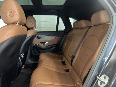 Used 2022 Mercedes-Benz GLC 300 4MATIC image 18