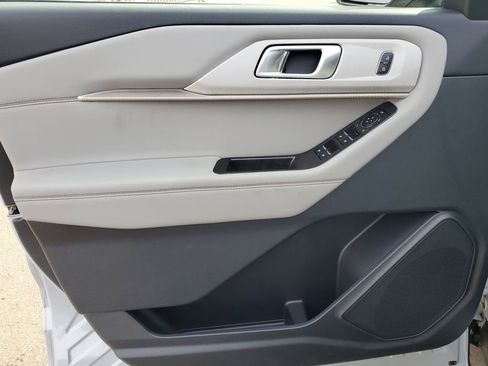 New 2026 Ford Explorer Active w/ Active Comfort Package image 24