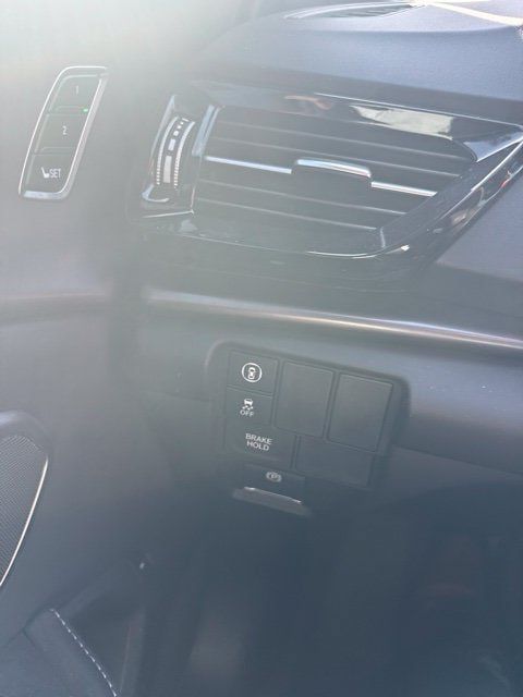Used 2025 Acura RDX SH-AWD image 8