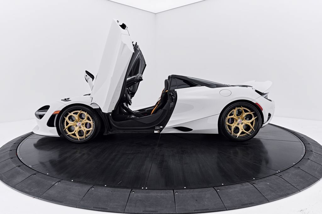 Used 2025 McLaren 750S Spider RWD image 25