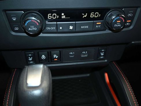 Used 2023 Nissan Frontier PRO-4X w/ Pro Convenience Package AWD/4WD image 16