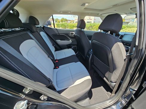 Used 2020 Hyundai Venue SEL w/ Convenience Package FWD image 27