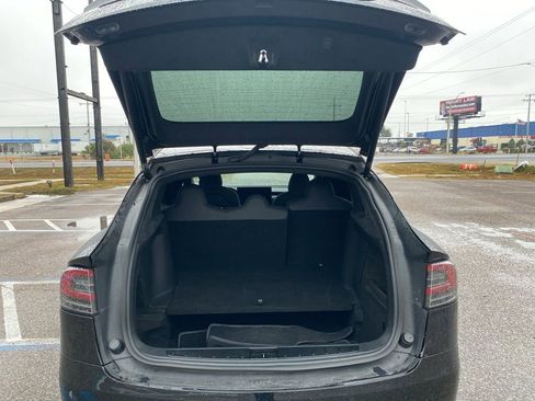 Used 2023 Tesla Model X image 13