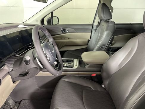 New 2026 Kia Carnival EX image 21