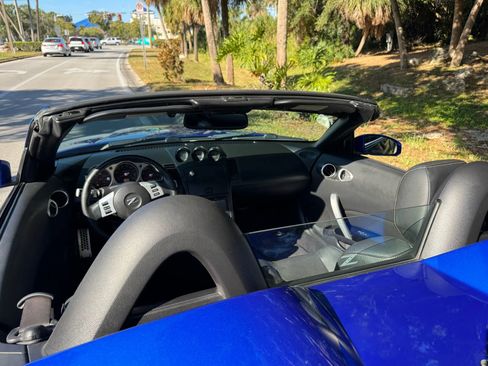Used 2007 Nissan 350Z Touring image 20