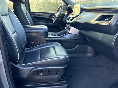 Used 2021 GMC Yukon SLT w/ SLT Luxury Plus Package image 9