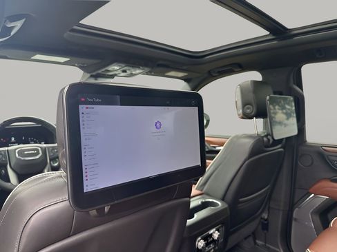 Used 2024 GMC Yukon Denali Ultimate image 25
