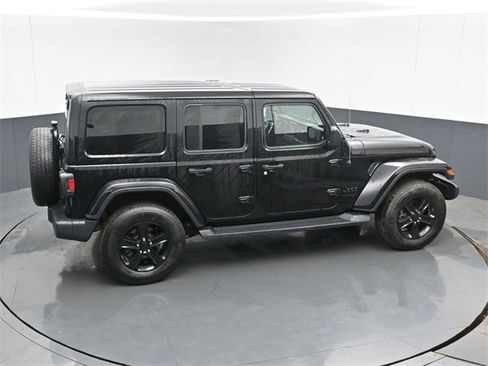 Used 2020 Jeep Wrangler Unlimited Sahara image 39