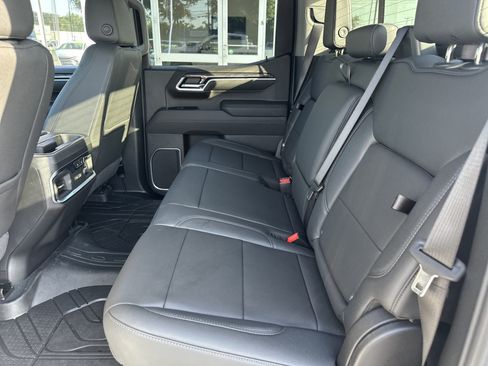 Used 2026 Chevrolet Silverado 1500 LTZ w/ LTZ Premium Package AWD/4WD image 12