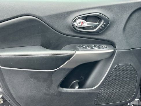 Used 2019 Jeep Cherokee High Altitude image 15