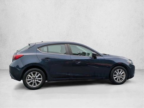 Used 2016 MAZDA MAZDA3 i Sport w/ Preferred Equipment Package image 4