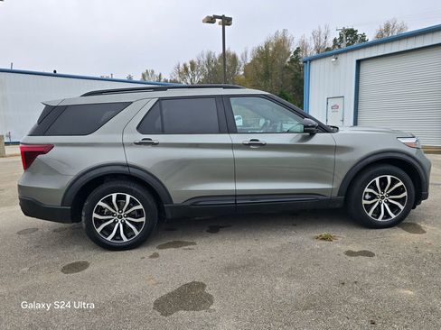 Used 2020 Ford Explorer ST w/ Premium Technology Package image 5