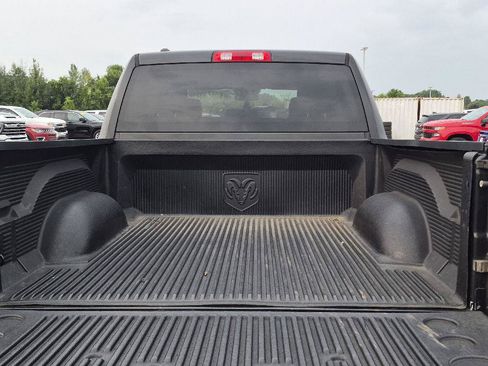 Used 2017 RAM 1500 Express AWD/4WD image 6
