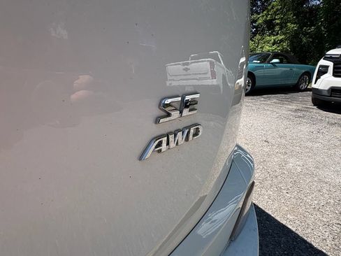 Used 2016 Toyota RAV4 SE AWD/4WD image 11