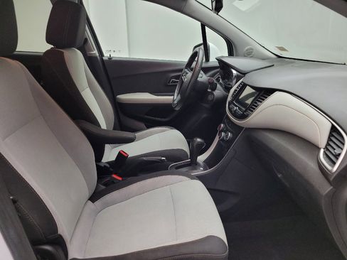 Used 2019 Chevrolet Trax LS w/ Tint and Cruise Package FWD image 21