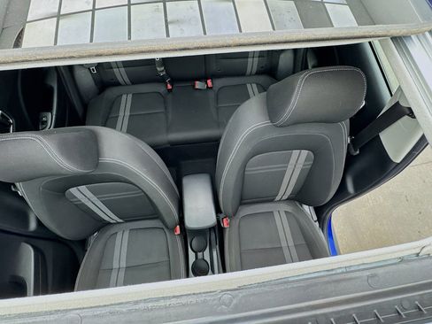 Used 2023 Hyundai Venue SEL image 14