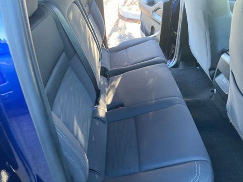 Used 2023 Nissan Frontier SV image 18