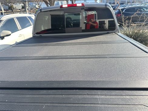 Used 2023 Nissan Frontier PRO-4X w/ Pro-4X Premium Package image 10