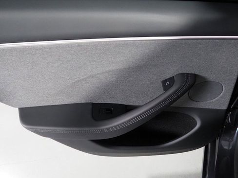 Used 2025 Tesla Model 3 Long Range image 60