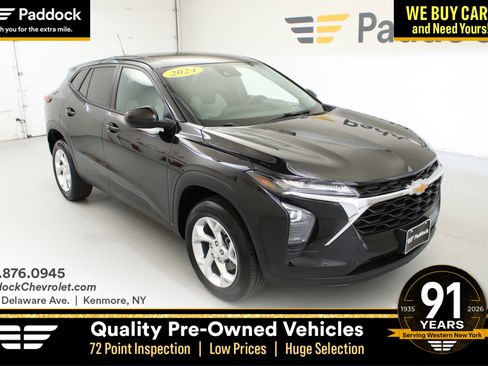 Used 2024 Chevrolet Trax LS w/ LS Convenience Package FWD image 1