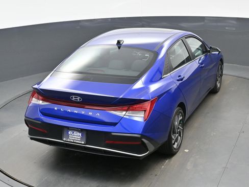 Certified 2025 Hyundai Elantra SEL image 35
