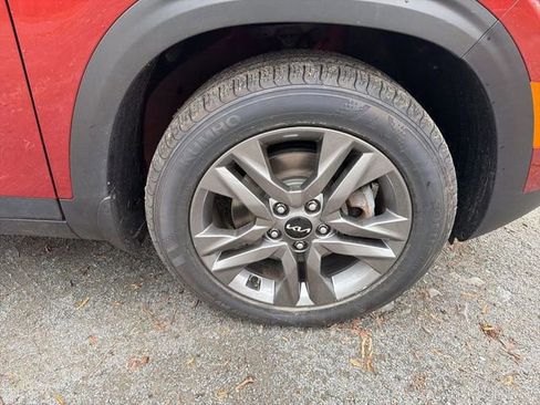 Used 2023 Kia Seltos S image 8