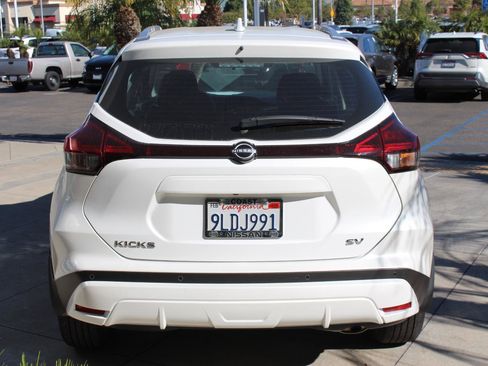 Used 2024 Nissan Kicks SV image 8